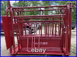 CattleMaster Series 6 Heavy-Duty Squeeze Chute with Manual Headgate, CMSCM6