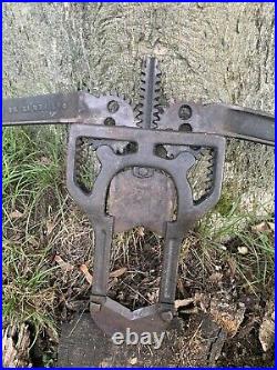 Vintage LEAVITT Dehorning Clipper Bull Horn Cutter Cattle Dehorner Cast Iron USA